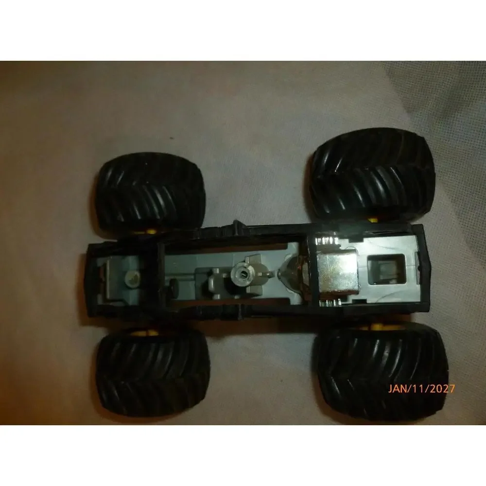 HOT WHEELS MONSTER JAM 7 Inch‎ MONSTER TRUCK MATTEL
